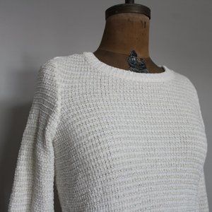 Soft velvet sweater with woven golden thread